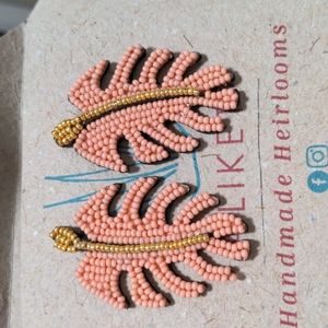 Handmade earrings Made in Mexico by artisan women. Artisanal process. Aztec insp